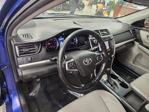 Used 2015 Toyota Camry SE FWD image 12