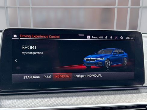 Used 2022 BMW 540i xDrive w/ M Sport Package AWD/4WD image 27