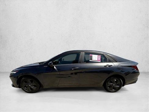 Used 2023 Hyundai Elantra SEL FWD image 6