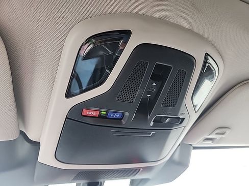 Used 2025 Subaru Outback Limited image 17