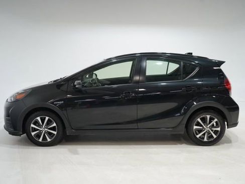 Used 2019 Toyota Prius C L image 4