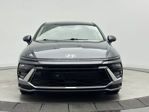 Used 2024 Hyundai Sonata SEL FWD image 2