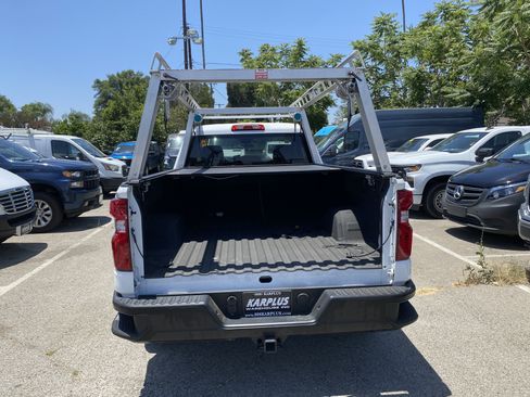 Used 2022 Chevrolet Silverado 1500 W/T w/ WT Value Package AWD/4WD image 9