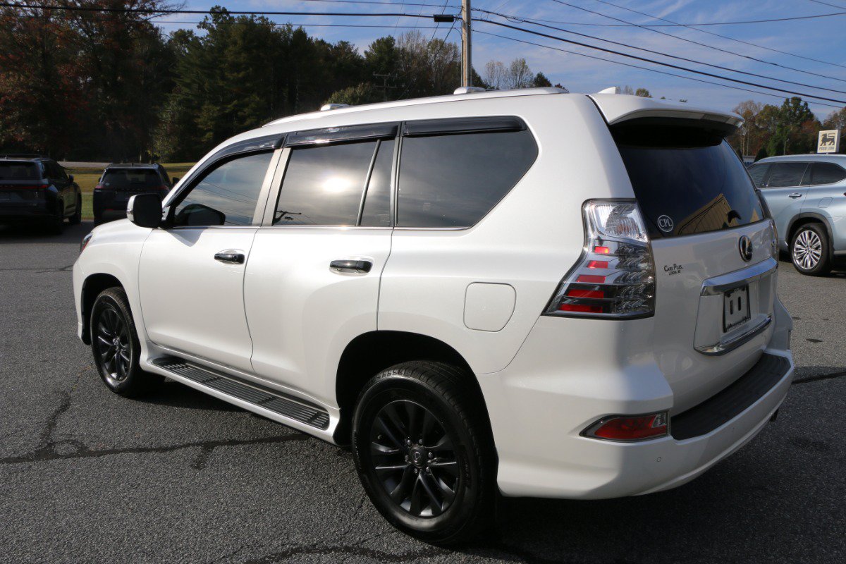 Used 2023 Lexus GX 460 Premium w/ Premium Package AWD/4WD image 3