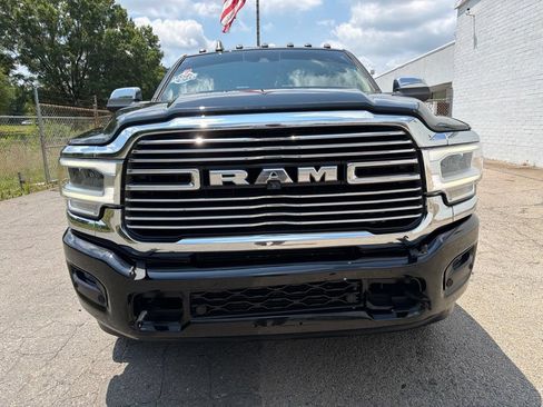 Used 2022 RAM 3500 Laramie AWD/4WD image 7