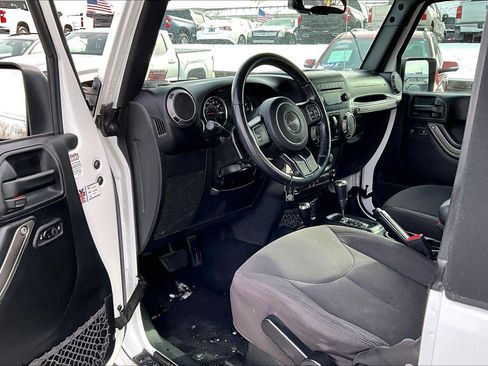 Used 2018 Jeep Wrangler Sport image 12