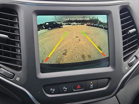 Certified 2023 Jeep Cherokee Altitude Lux w/ Lux Elite Package AWD/4WD image 27