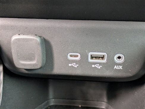 Used 2023 Chevrolet TrailBlazer LT w/ Convenience Package image 18