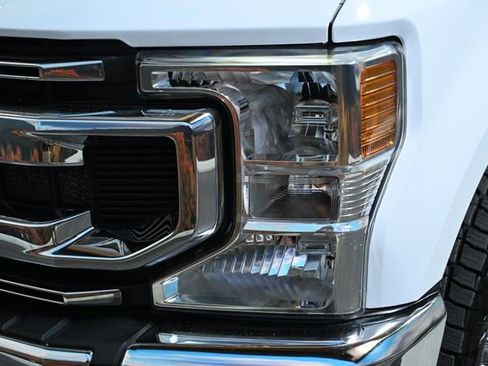 Used 2022 Ford F250 XLT w/ FX4 Off-Road Package AWD/4WD image 18