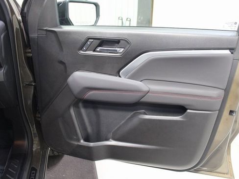 Used 2024 Chevrolet Colorado Z71 w/ LPO, Dark Essentials Package image 16