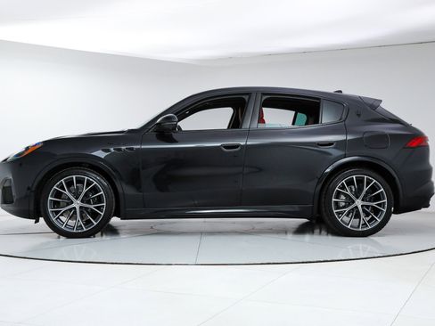 Used 2026 Maserati Grecale Modena image 2