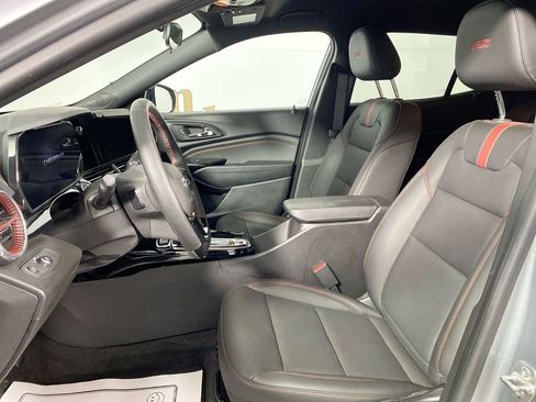 Used 2025 Chevrolet Trax RS w/ Driver Confidence Package image 11