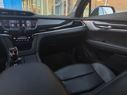 Used 2020 Cadillac XT6 Sport image 34