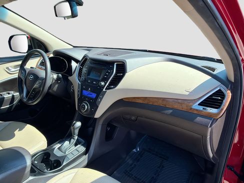 Used 2014 Hyundai Santa Fe GLS image 13