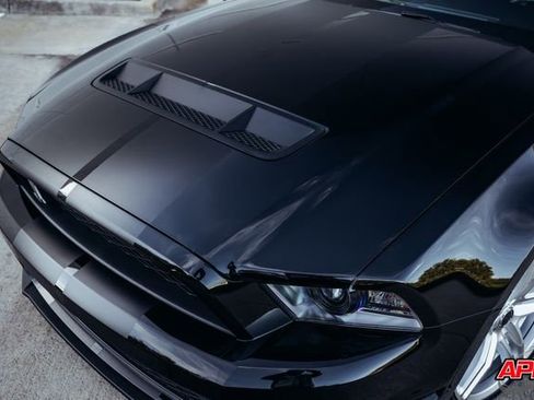 Used 2010 Ford Mustang Shelby GT500 image 25