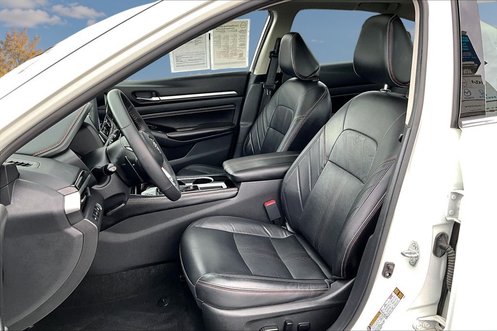 Used 2023 Nissan Altima 2.5 SR w/ SR Premium Package FWD image 20