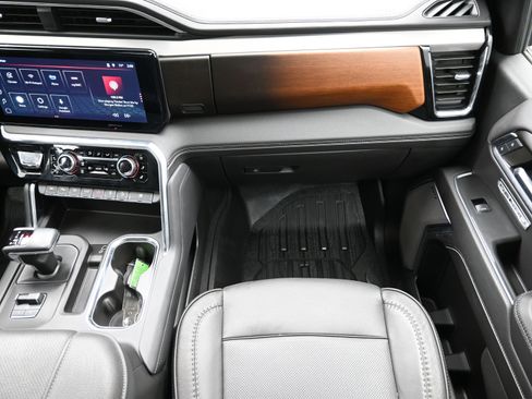 Used 2024 GMC Sierra 1500 Denali image 40