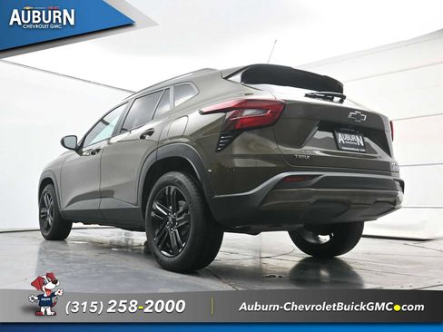Used 2024 Chevrolet Trax ACTIV FWD image 21