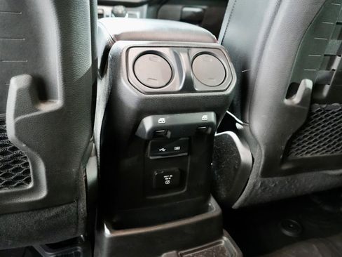 Used 2019 Jeep Wrangler Unlimited Rubicon w/ Dual Top Group image 29