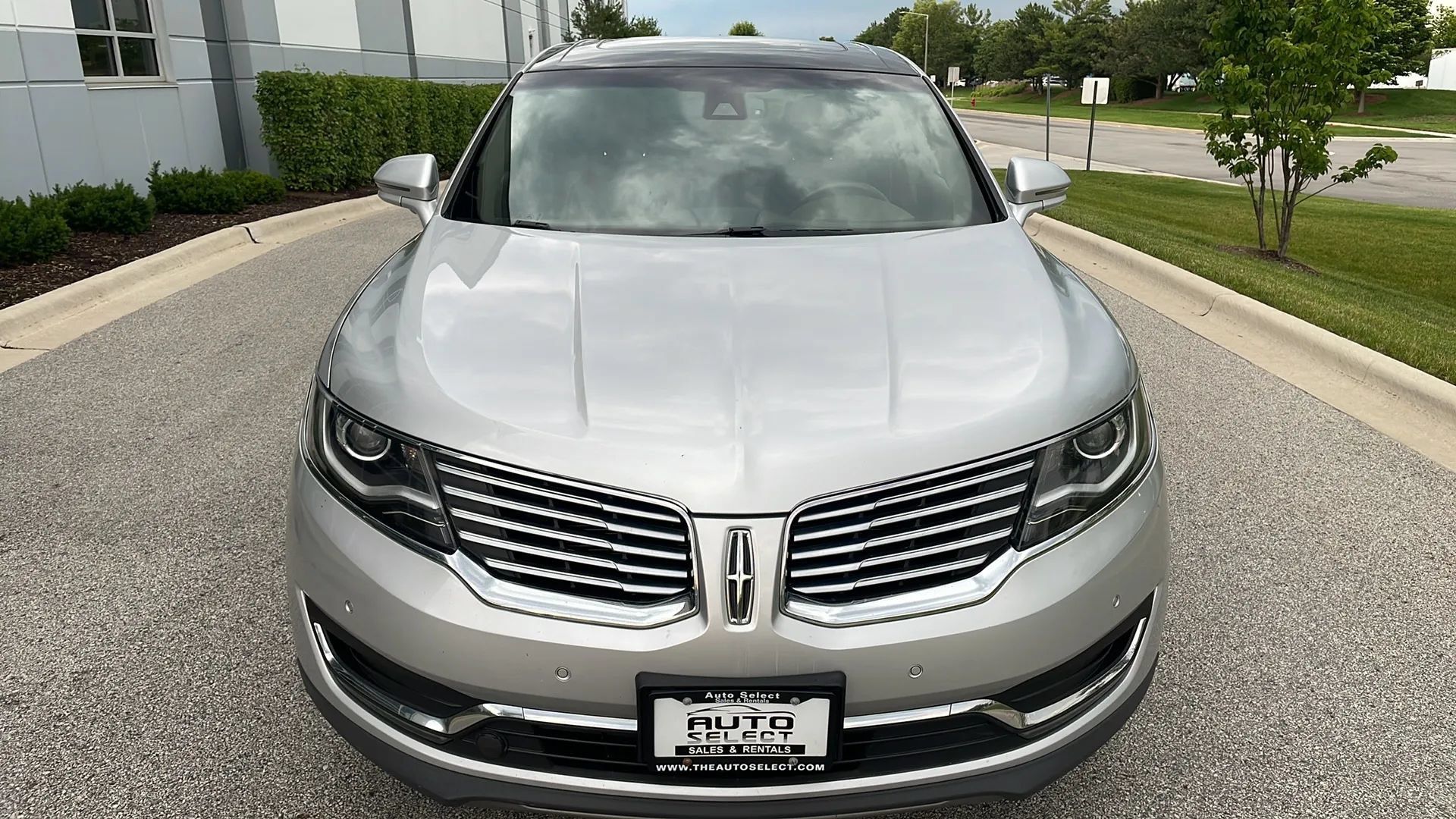 Used 2018 Lincoln MKX Reserve AWD/4WD image 3