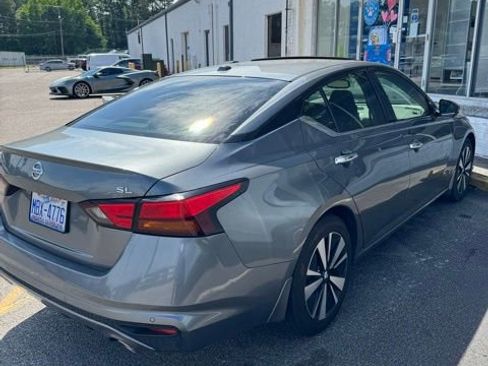 Used 2020 Nissan Altima 2.5 SL FWD image 6