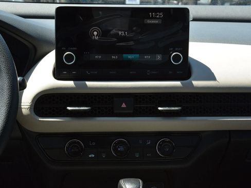 Used 2023 Honda HR-V LX image 10