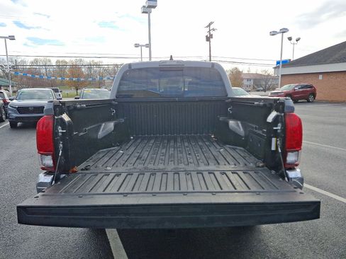 Used 2021 Toyota Tacoma SR5 image 26