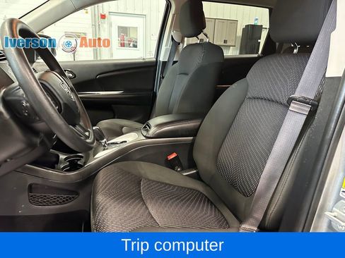 Used 2019 Dodge Journey SE FWD image 16