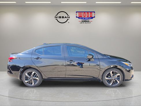 Used 2025 Nissan Versa SR w/ Trunk Package FWD image 2