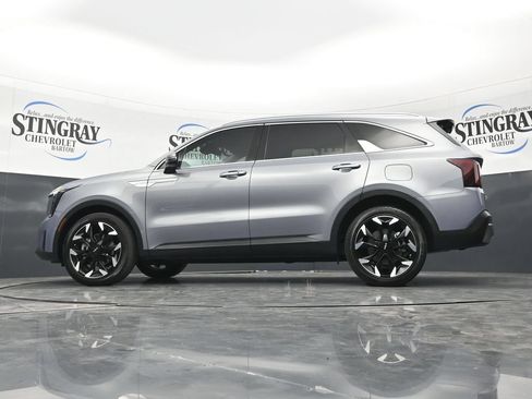 Used 2025 Kia Sorento EX FWD image 32