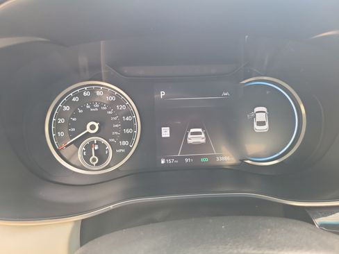 Used 2025 Genesis G70 2.5T AWD/4WD image 25