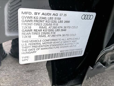 Used 2025 Audi Q3 2.0T Premium w/ Convenience Package AWD/4WD image 19