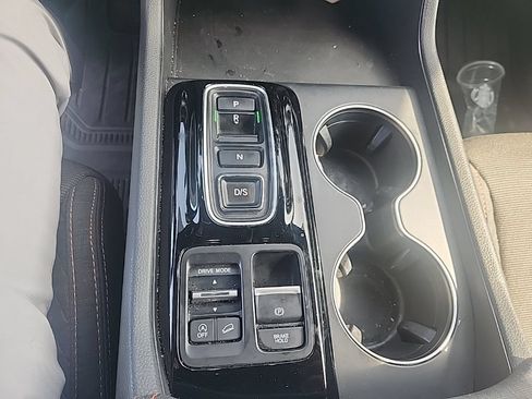 Used 2025 Honda Pilot Sport image 24