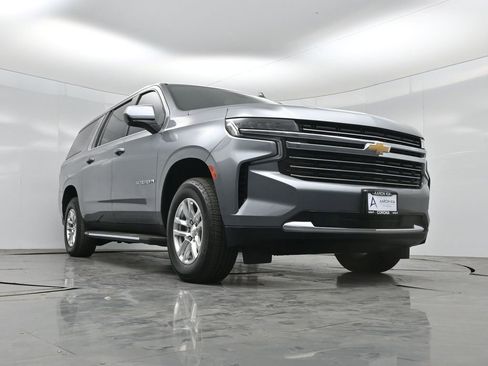 Used 2021 Chevrolet Suburban LT RWD image 46