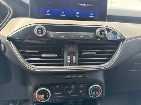 Used 2022 Ford Escape SE FWD image 27