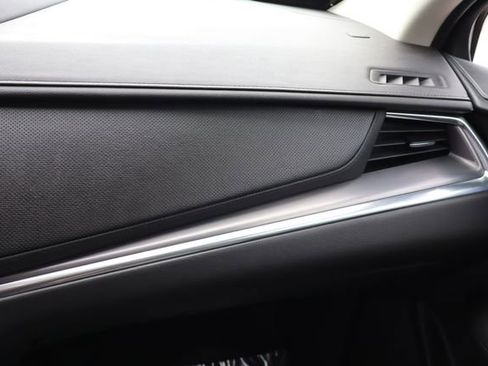 Used 2019 Cadillac XT5 Premium Luxury image 33