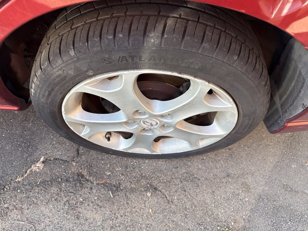 Used 2010 MAZDA MAZDA5 Sport FWD image 3
