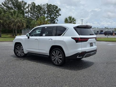 New 2026 Lexus LX 600 4WD w/ Luxury Package image 4