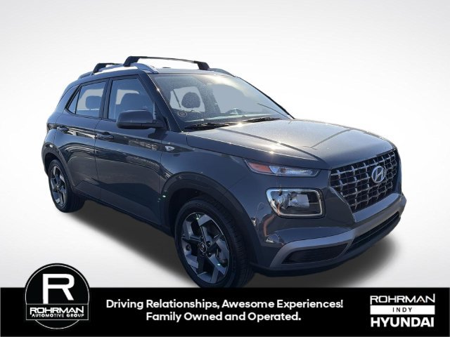Used 2025 Hyundai Venue SEL FWD image 12