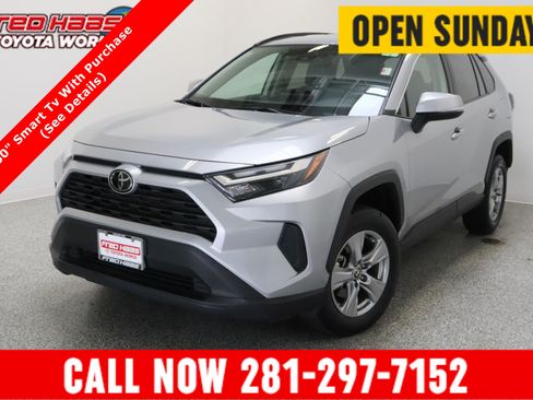 Used 2025 Toyota RAV4 XLE FWD image 1