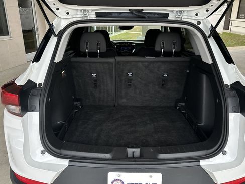 Certified 2023 Chevrolet TrailBlazer LT w/ Convenience Package image 32