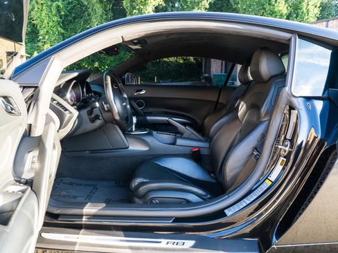 Used 2011 Audi R8 V10 AWD/4WD image 22