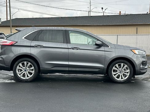 Used 2022 Ford Edge Titanium w/ Equipment Group 301A AWD/4WD image 3