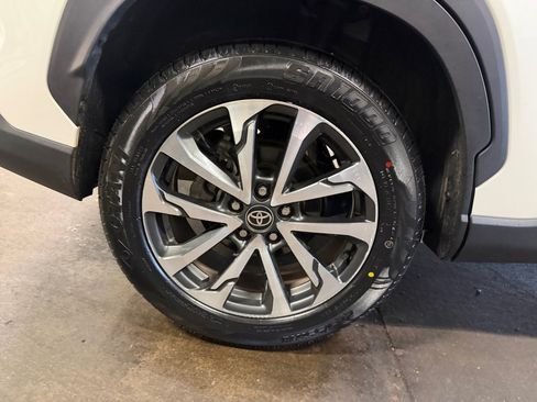 Certified 2023 Toyota Corolla Cross XLE FWD image 27