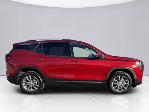 Used 2024 GMC Terrain SLT w/ Tech Package image 18