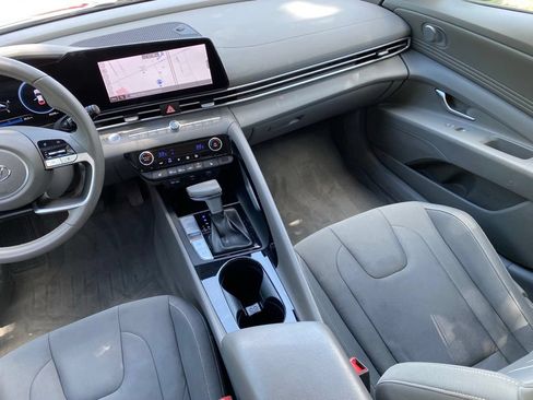 Used 2023 Hyundai Elantra SEL w/ Convenience Package FWD image 26