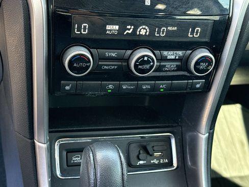 Used 2020 Subaru Ascent Limited w/ Technology Package AWD/4WD image 16
