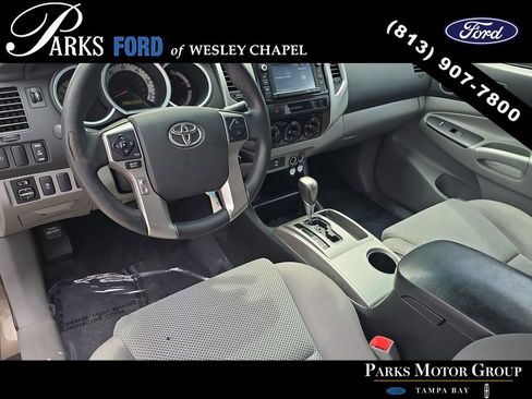 Used 2015 Toyota Tacoma 4x4 Access Cab V6 w/ TRD Sport Package image 10