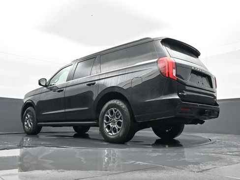 Used 2025 Ford Expedition Max Active AWD/4WD image 28