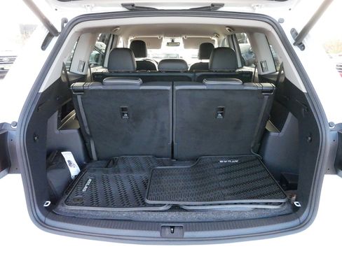 Certified 2023 Volkswagen Atlas SE image 18